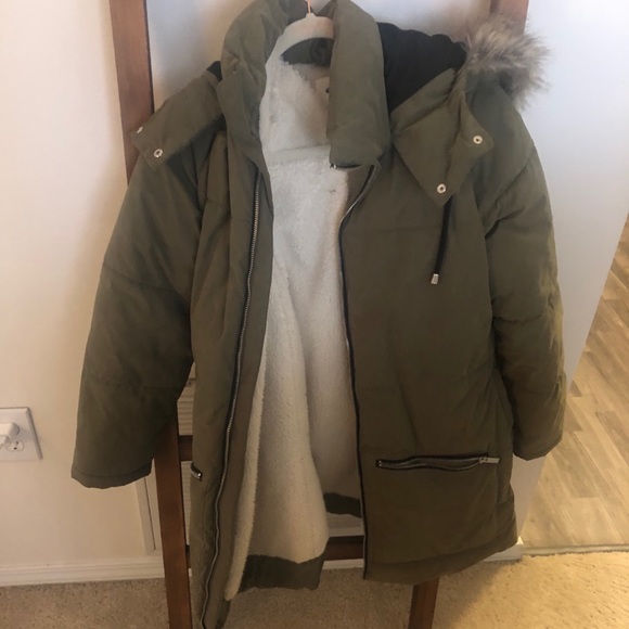 Old Navy Winter Coat - Picture 2 of 4